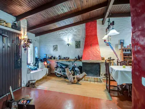 Casa 5 ambientes con 3 baños