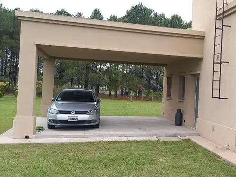 Casa 5 ambientes con 4 baños