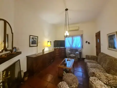 ¡Casa en venta con amplio Jardín!