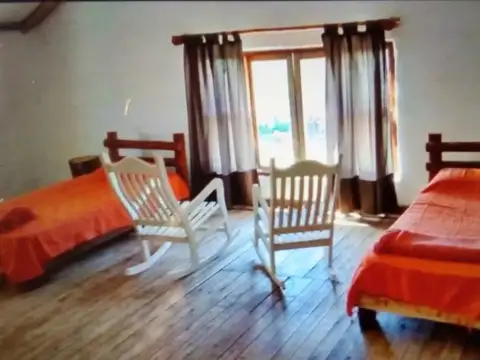 Casa en Venta con 4 cocheras