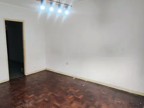 Casa en Alquiler con 1 cochera