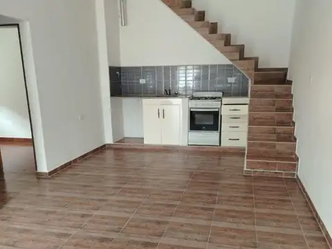 Depto Tipo Casa en Venta en Haedo, USD 65.000