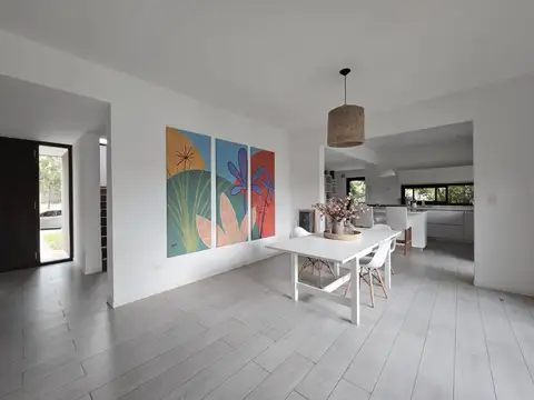 CASA EN VENTA EN LOS SAUCES - PILAR