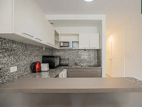 Monoambiente - Almagro con balcón - Venta