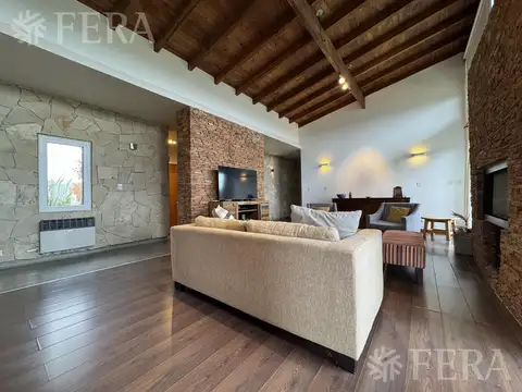 Casa en Venta en Área 60, USD 270.000