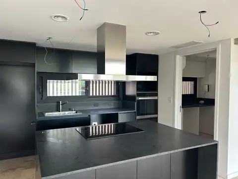 Departamento en Alquiler con 2 cocheras