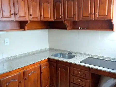 Depto Tipo Casa 4 ambientes con 2 baños