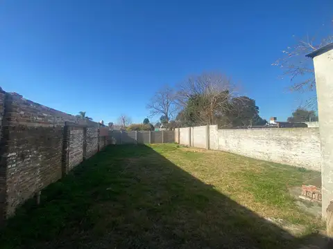 casa a refaccionar en venta en jauregui