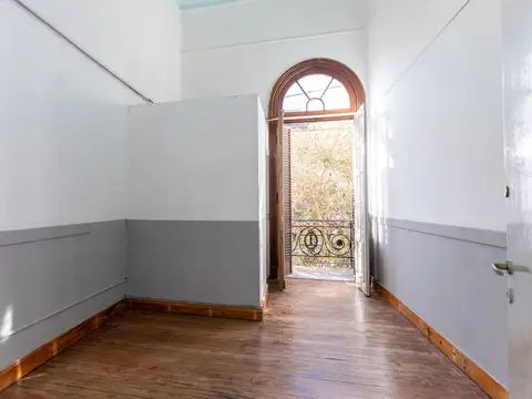 Departamento 6 ambientes con 2 baños