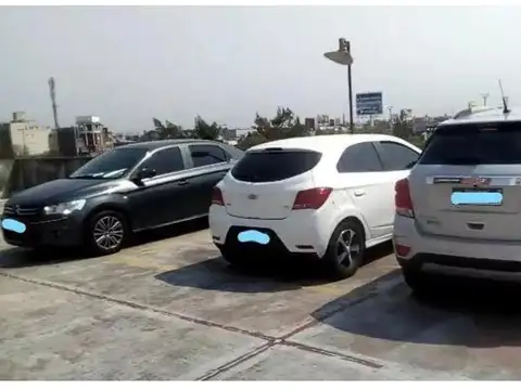 Cochera en venta - 10mts2 - Liniers