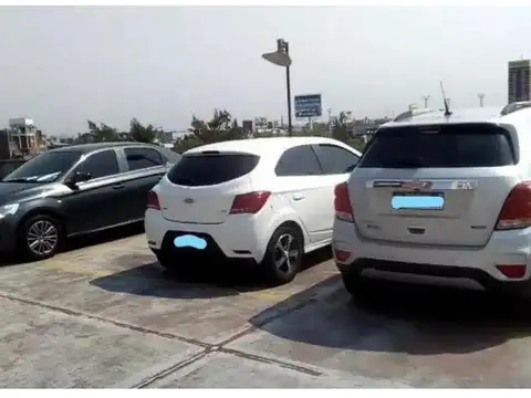 Cochera en venta - 10mts2 - Liniers
