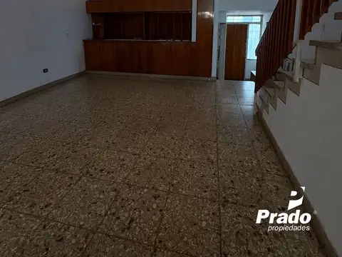 EXCELENTE CASA EN VENTA 3 DORM / CONSULTORIO INDEPENDIENTE - OPORTUNIDAD