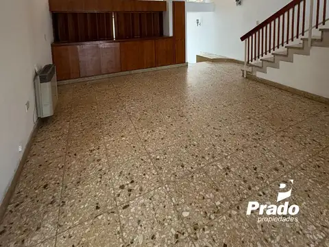 EXCELENTE CASA EN VENTA 3 DORM / CONSULTORIO INDEPENDIENTE - OPORTUNIDAD