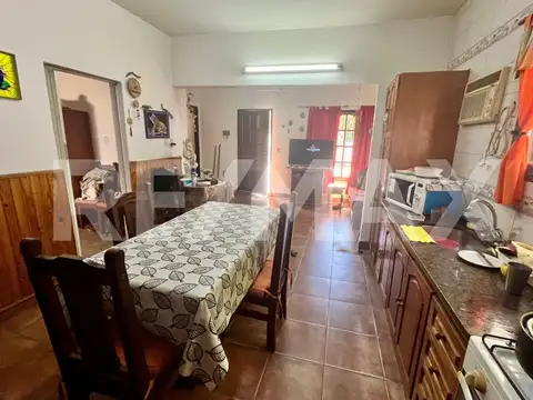 Casa 4 ambientes con 1 baño