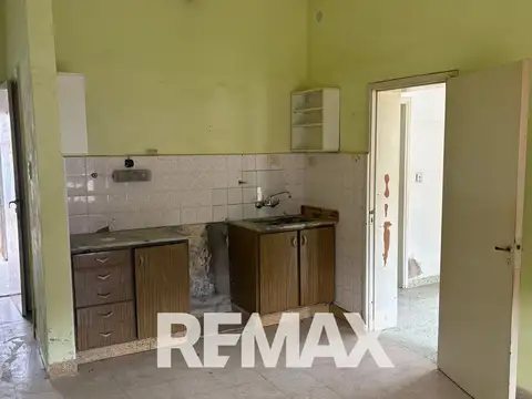 Casa 5 ambientes con 1 baño