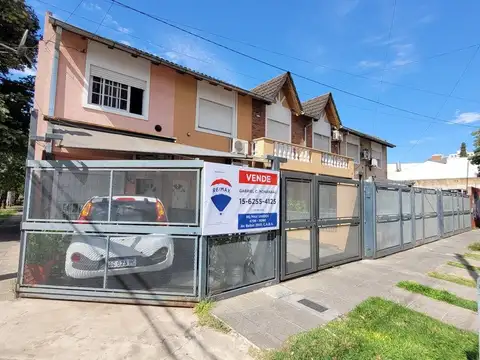 Republica N°4993-Villa Ballester-Duplex de 4 amb