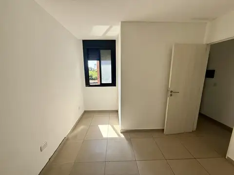 Departamento en Alquiler en Luis Agote, $ 370.000