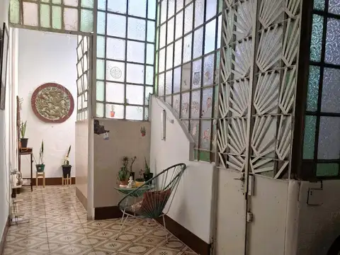 Venta Departamento en Abasto 7 ambientes con terraza propia