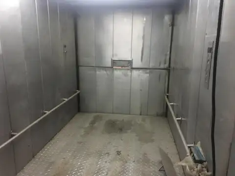 Depósito  de 1870 m2 en Mataderos