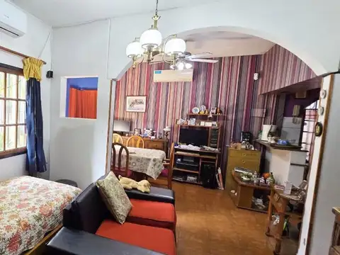 Casa 3 ambientes con 2 baños