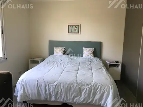 Casa en Alquiler Temporal con 2 cocheras