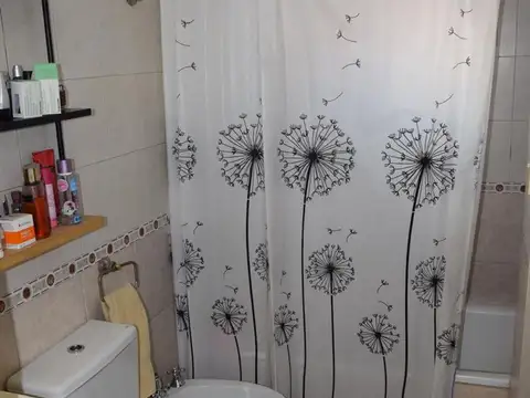 VENTA DUPLEX 3 AMB C PATIO Y COCHERA APTO CREDITO