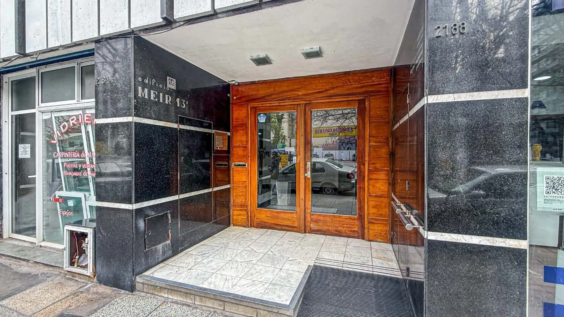 Venta Monoambiente c/ espacio cochera zona Aldrey