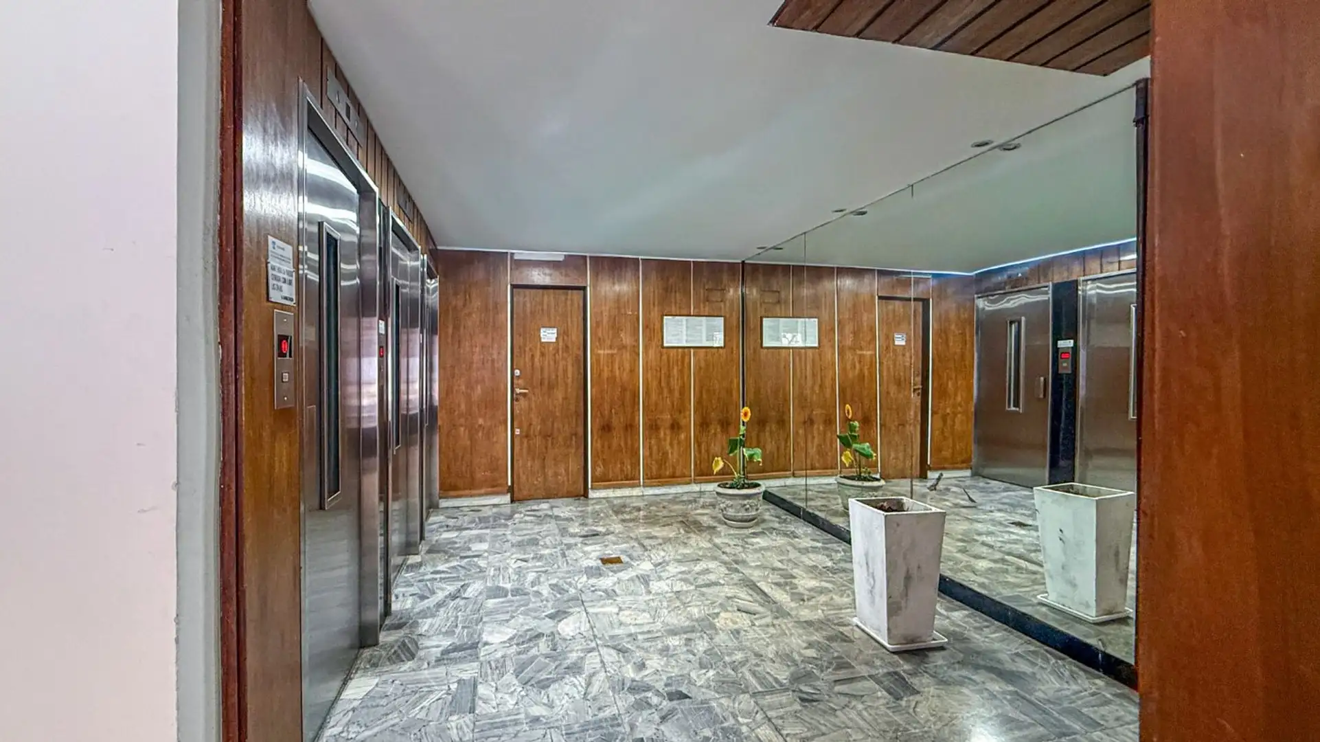 Venta Monoambiente c/ espacio cochera zona Aldrey