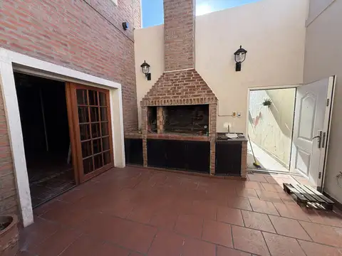 Depto Tipo Casa en Alquiler en Barrio San Pedro, $ 1.800.000