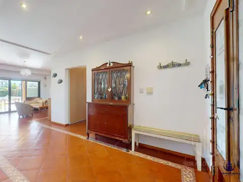 Casa 7 ambientes con 4 baños
