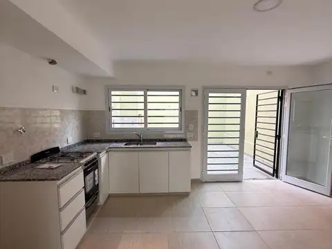 Casa en Alquiler en Ituzaingo Sur, $ 1.100.000