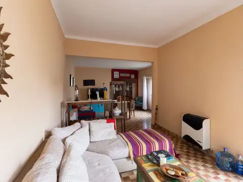 Casa 4 ambientes con 1 baño
