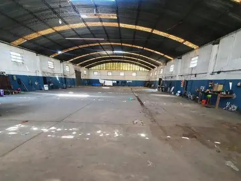 Galpon en Venta 35  mts Frente