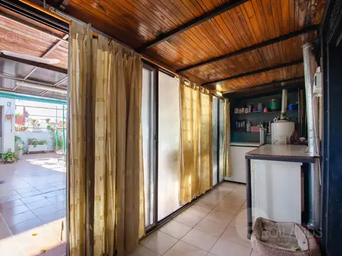 En Venta Casa 4 ambientes con balcon aterrazado y galpon en venta!