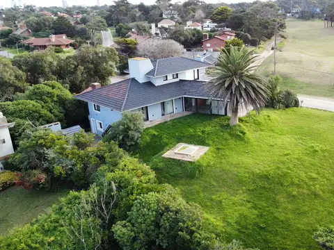 Libertador y Tirremes