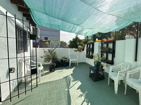 VENTA PH PRIMER PISO POR ESCALERA. VILLA DEL PARQUE