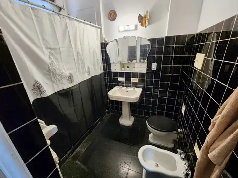 Departamento 5 ambientes con 2 baños