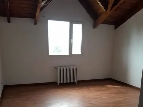 LUMINOSO DEPARTAMENTO EN VENTA 