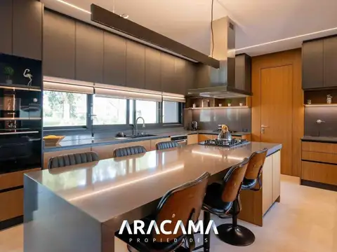 Casa en Venta de 6 dormitorios