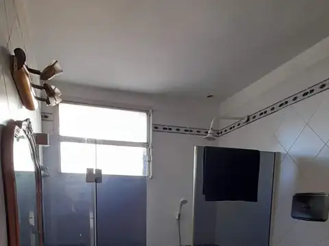 Alquiler de Habitacion en depto 160m2 con terraza y parrilla