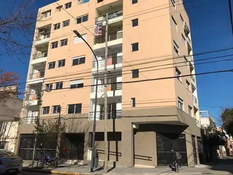 Departamento 2 Ambientes con Cochera en Venta - Villa Luro