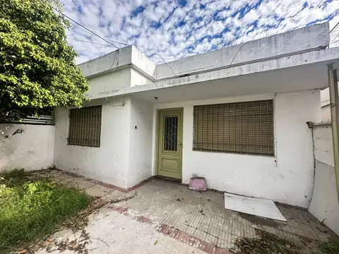 Venta  dos viviendas. Barrio La Guardia. Rosario.