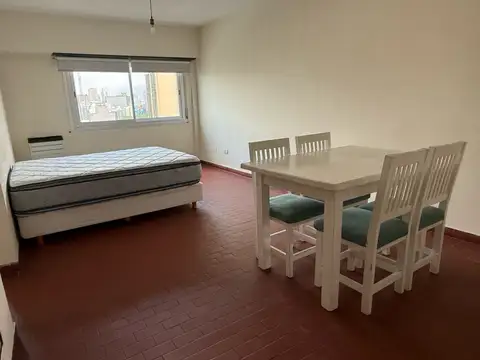 Av. Independencia  al 1500