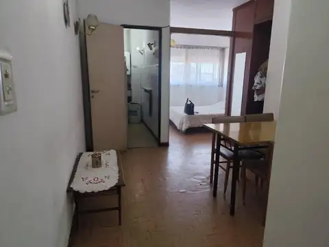 Av. Pedro Luro  al 2200