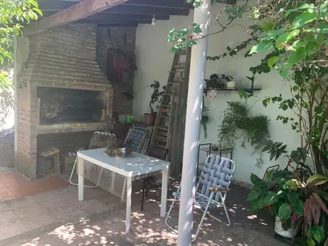 Depto Tipo Casa en Venta de 5 ambientes