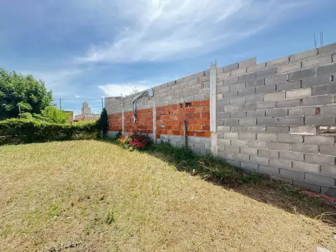 CASA EN VENTA ZONA SUR 2 Dormitorios y Patio