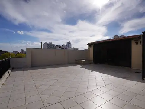 Depto Tipo Casa en Venta de 5 ambientes