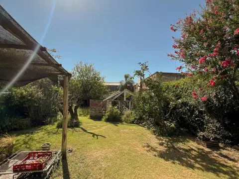 ALQUILER Esquina Comercial Exclusiva Juan Elorza y San José 875m2 - Funes.