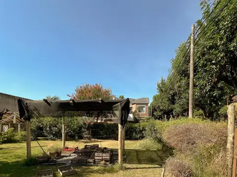 ALQUILER Esquina Céntrica Comercial Exclusiva Juan Elorza y San José 875m2 - Funes.