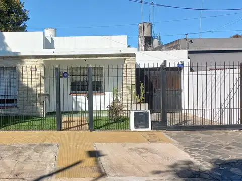 venta 4 ambientes con jardin Malvinas Argentinas